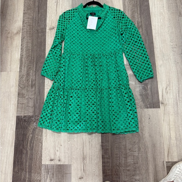 🌷Green Lace Dress - Picture 3 of 4